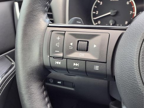 Used 2023 Nissan Rogue SL w/ SL Premium Package FWD image 21