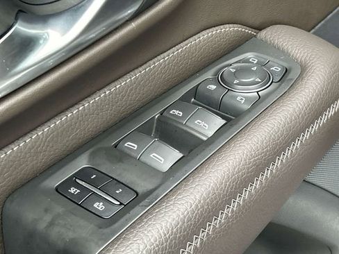 Used 2022 GMC Yukon Denali image 27