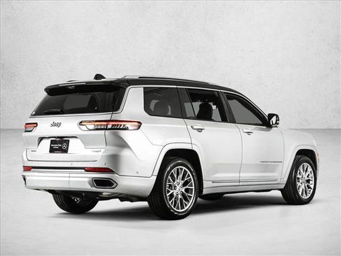 Used 2023 Jeep Grand Cherokee L Summit w/ Advanced Protech Group IV AWD/4WD image 5