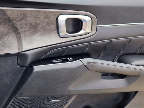 Used 2024 Kia Sorento SX Prestige image 15