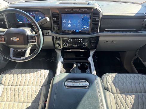 Used 2024 Ford F250 Limited image 12