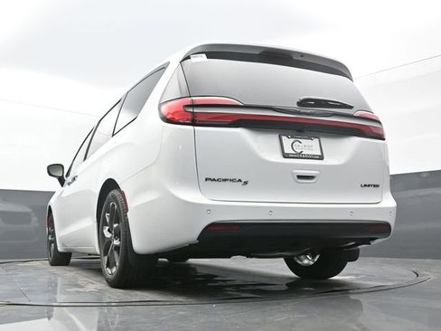 New 2026 Chrysler Pacifica Limited w/ S Appearance Package image 57