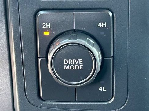 Used 2022 Ford F150 XLT w/ Equipment Group 301A Mid AWD/4WD image 17