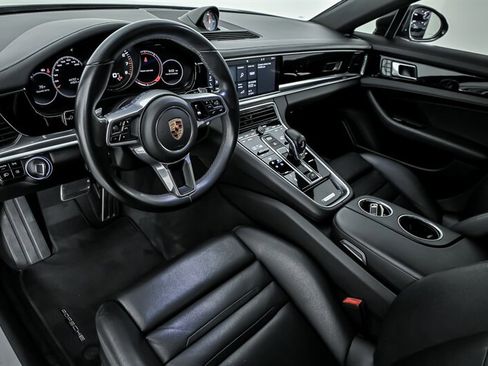 Used 2018 Porsche Panamera 4S image 20