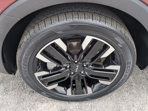 Used 2024 Kia Telluride SX image 10