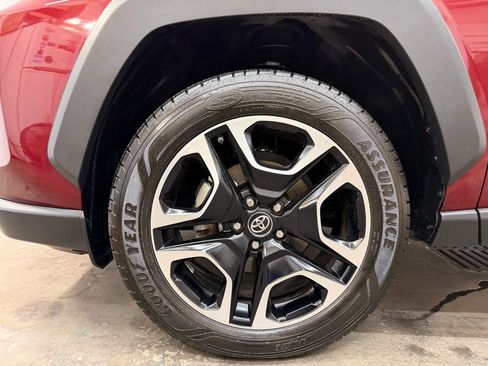 Used 2019 Toyota RAV4 Adventure AWD/4WD image 8
