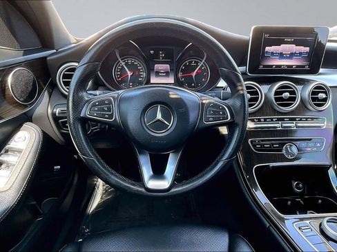 Used 2018 Mercedes-Benz C 300 Sedan image 5