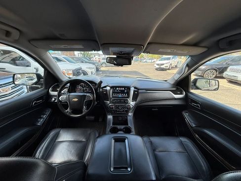 Used 2020 Chevrolet Suburban LT AWD/4WD image 47