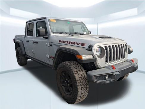 Used 2022 Jeep Gladiator Mojave w/ Cold Weather Group image 4