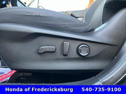 Used 2019 Subaru Forester Premium w/ All-Weather Package image 16