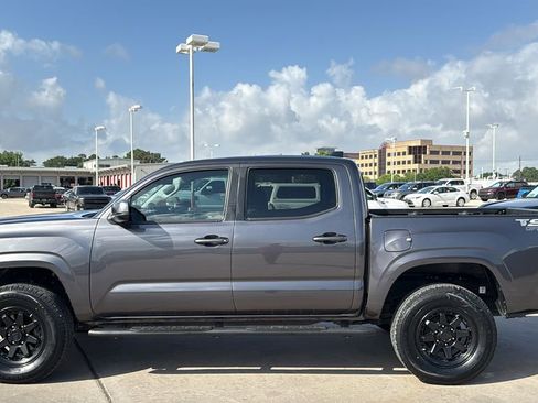 Used 2023 Toyota Tacoma SR w/ SR Convenience Package image 2