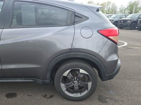 Used 2018 Honda HR-V EX image 14