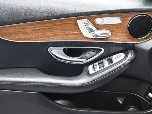 Used 2019 Mercedes-Benz C 300 4MATIC Sedan image 17