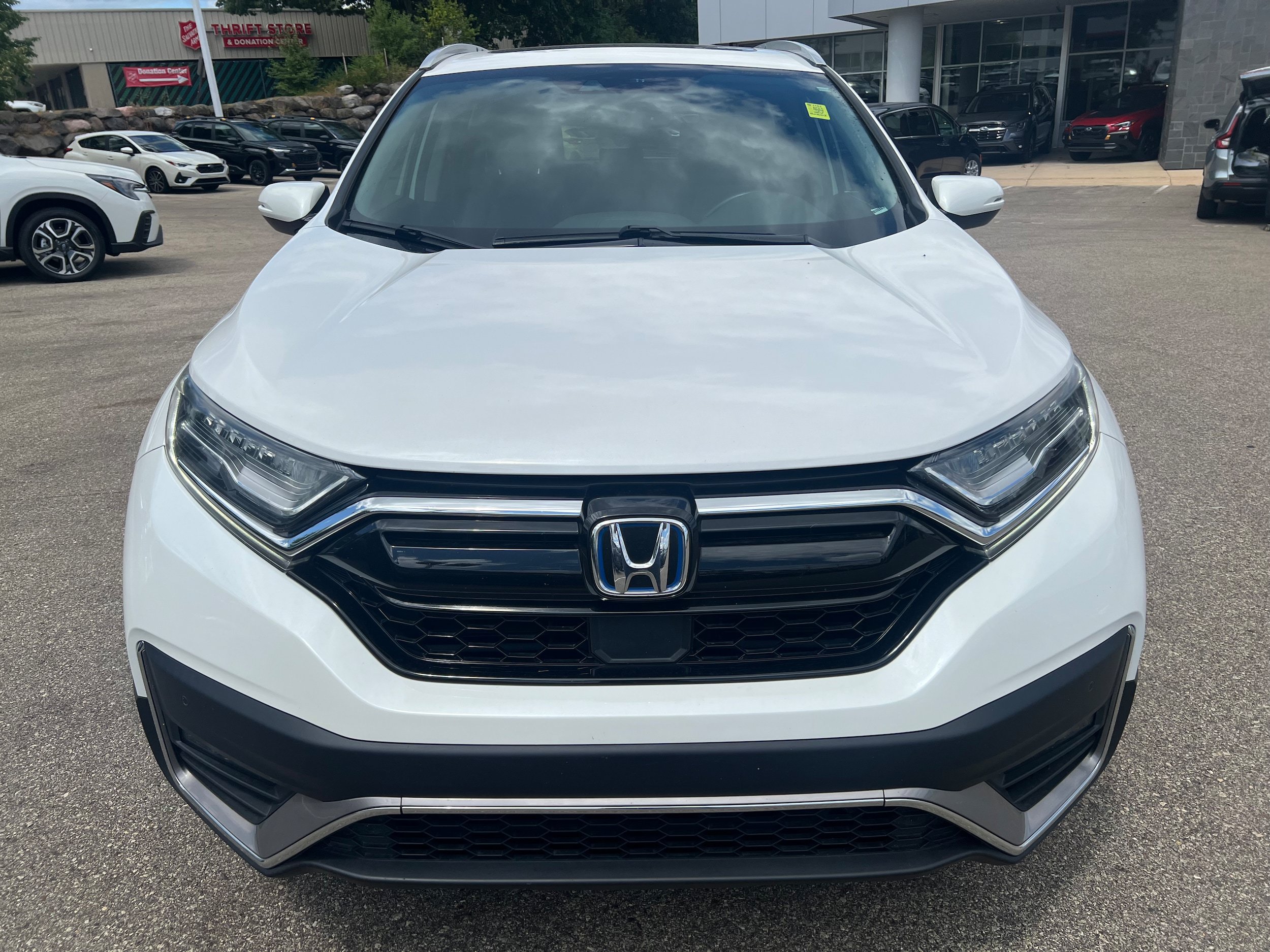 Used 2022 Honda CR-V Touring image 2