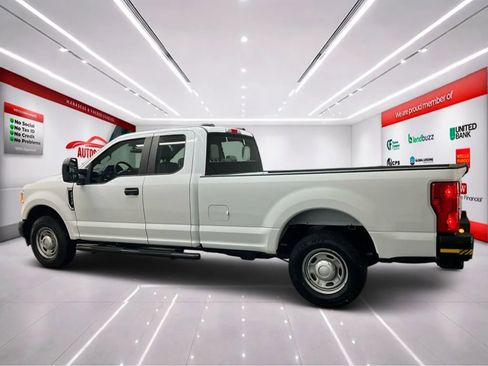Used 2021 Ford F250 XL w/ Power Equipment Group image 5