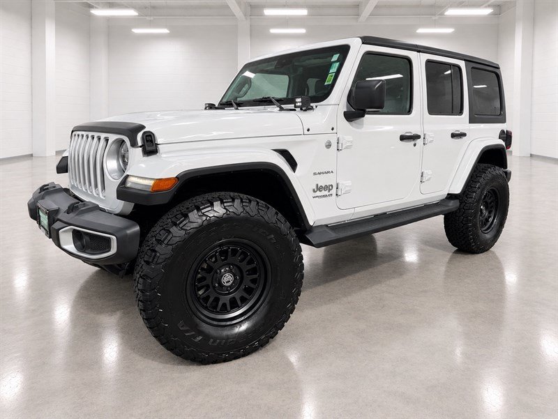 Used 2021 Jeep Wrangler Unlimited Sahara w/ Dual Top Group AWD/4WD image 30