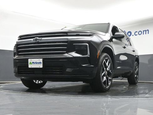 New 2026 Chevrolet Traverse High Country w/ LPO, Floor Liner Package AWD/4WD image 6