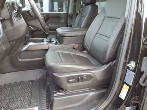 Used 2022 GMC Sierra 3500 Denali w/ Denali Black Diamond Edition image 17