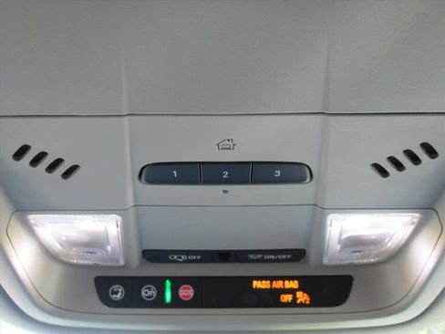 Used 2021 Buick Enclave Preferred image 23