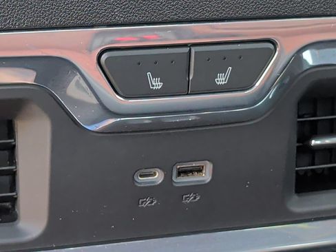 Used 2023 GMC Sierra 1500 Denali Ultimate AWD/4WD image 32