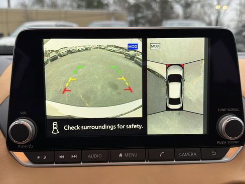 Used 2024 Nissan Sentra SV w/ SV Premium Package image 29