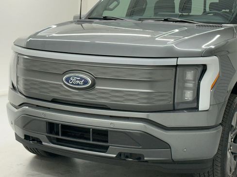 Used 2023 Ford F150 Lightning Lariat image 43