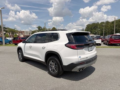 Used 2025 GMC Acadia Elevation AWD/4WD image 6