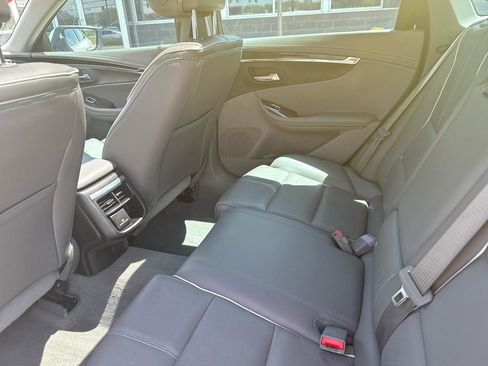 Used 2014 Chevrolet Impala LTZ FWD image 9