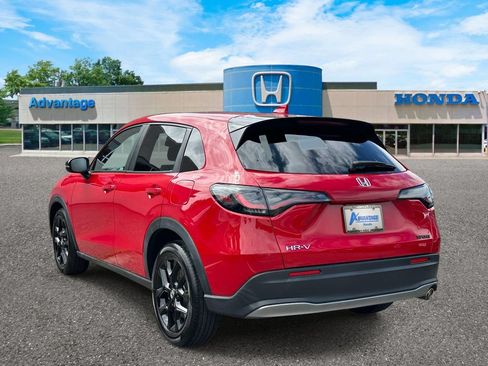 Used 2024 Honda HR-V Sport image 4