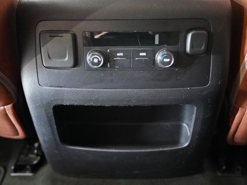 Used 2016 GMC Yukon SLE w/ Convenience Package AWD/4WD image 32