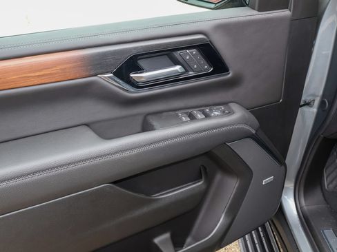 New 2026 GMC Yukon XL Denali w/ Sun & Power Step Package AWD/4WD image 13
