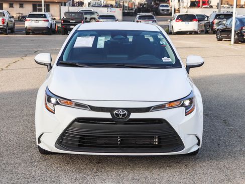 Used 2024 Toyota Corolla LE image 2