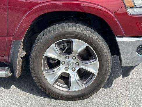 Used 2019 RAM 1500 Laramie AWD/4WD image 11