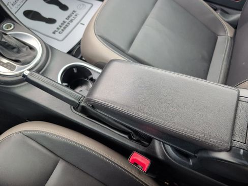 Used 2013 Volkswagen Beetle TDI image 16