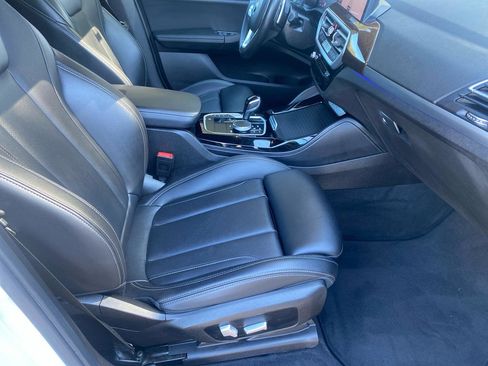 Used 2022 BMW X4 xDrive30i w/ Convenience Package image 7