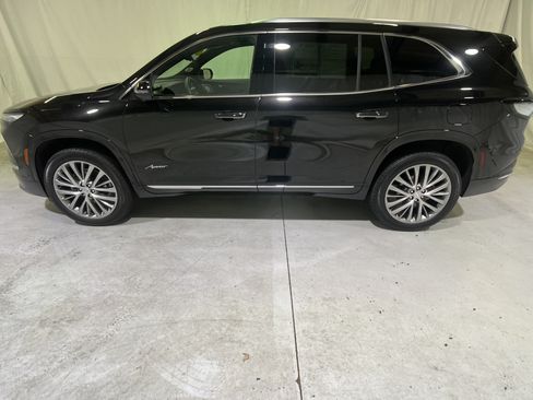 Certified 2026 Buick Enclave Avenir w/ Super Cruise Package AWD/4WD image 7
