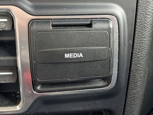 Used 2019 Jeep Wrangler Unlimited Sport S image 23