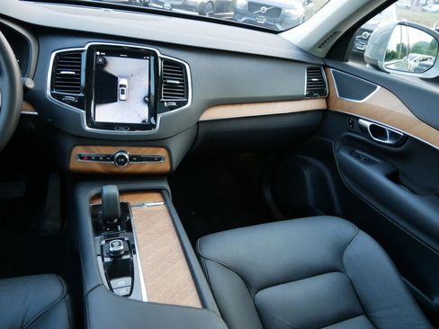 Used 2025 Volvo XC90 T8 Plus w/ Protection Package Premier AWD/4WD image 14