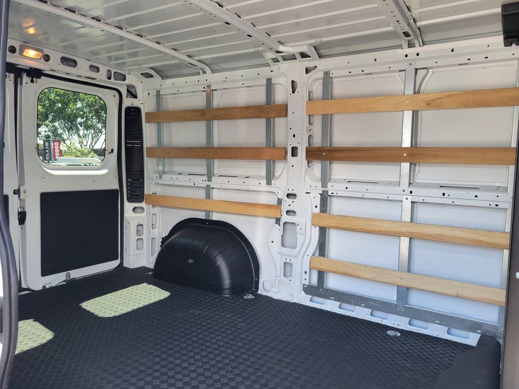 Used 2025 RAM ProMaster 2500 w/ U-Haul Equipment Group FWD image 16