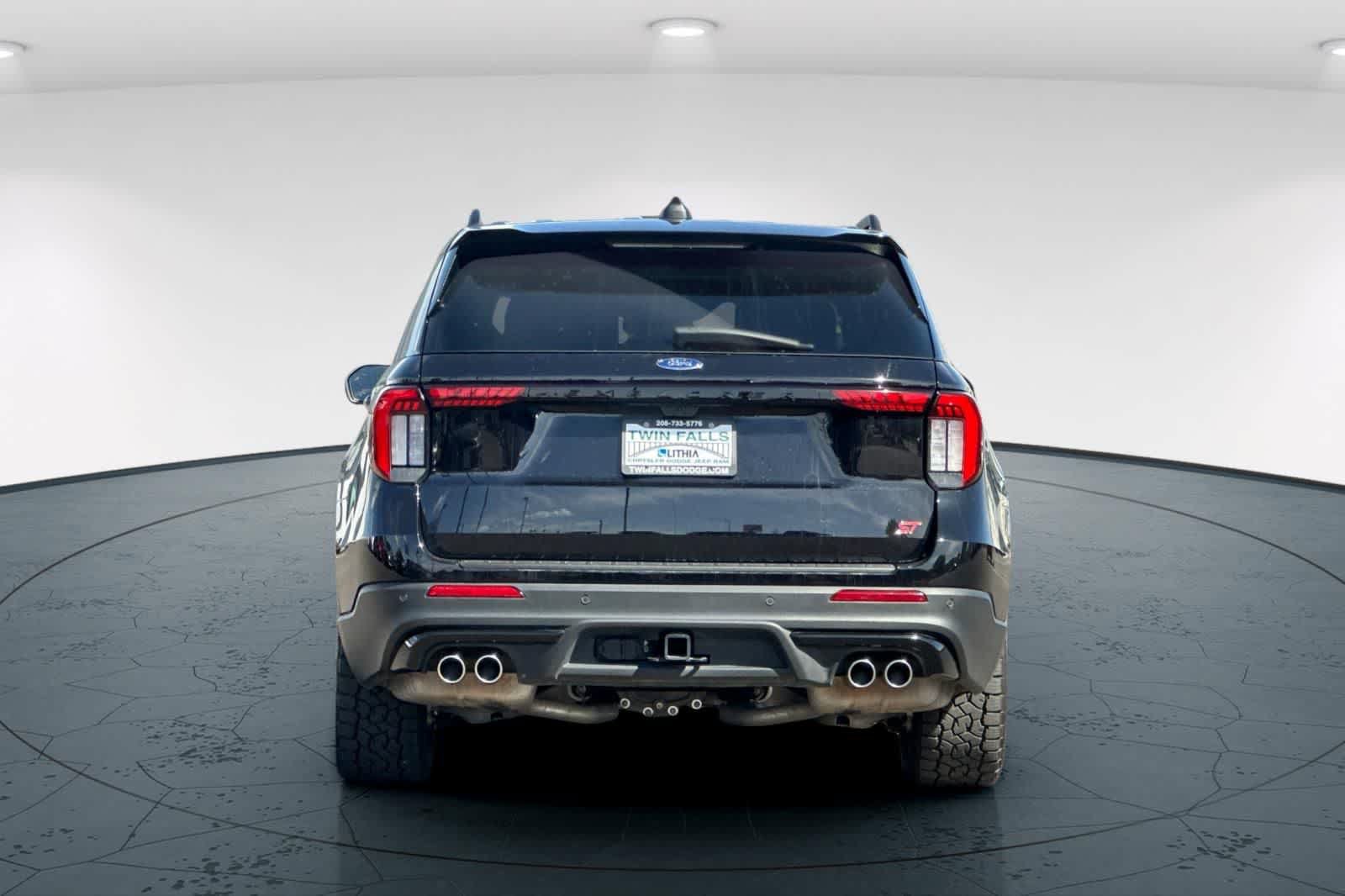 Used 2025 Ford Explorer ST AWD/4WD image 7