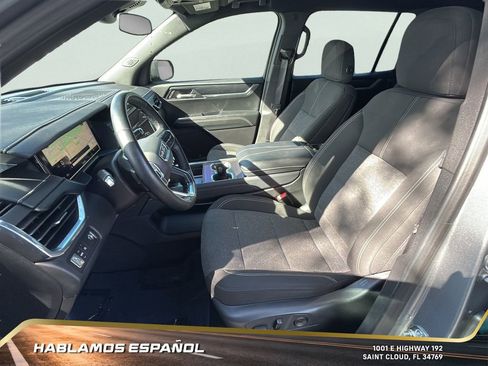 Used 2025 GMC Acadia Elevation image 16