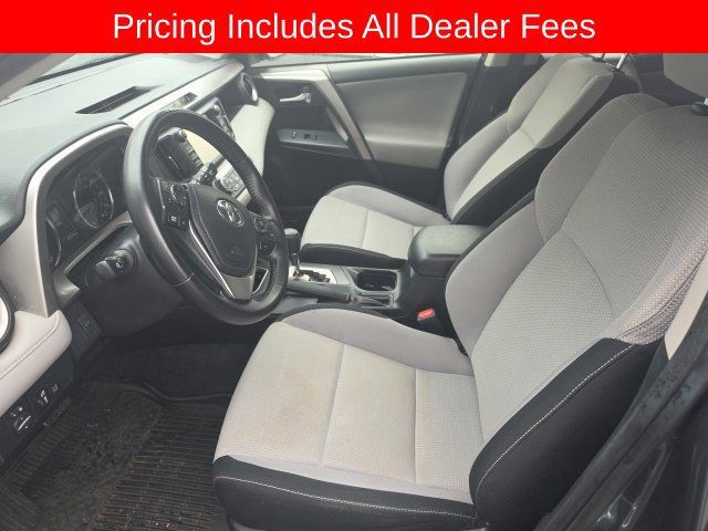 Used 2017 Toyota RAV4 XLE w/ Convenience Package AWD/4WD image 8