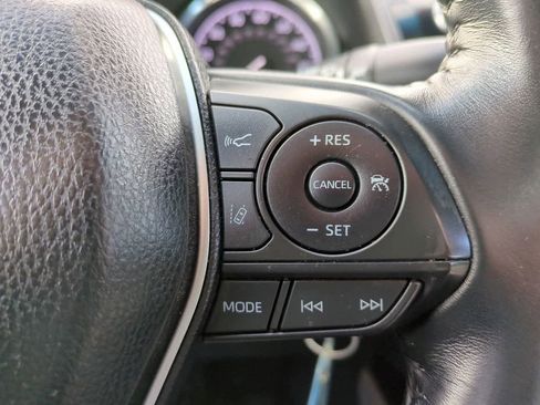 Certified 2018 Toyota Camry SE image 23