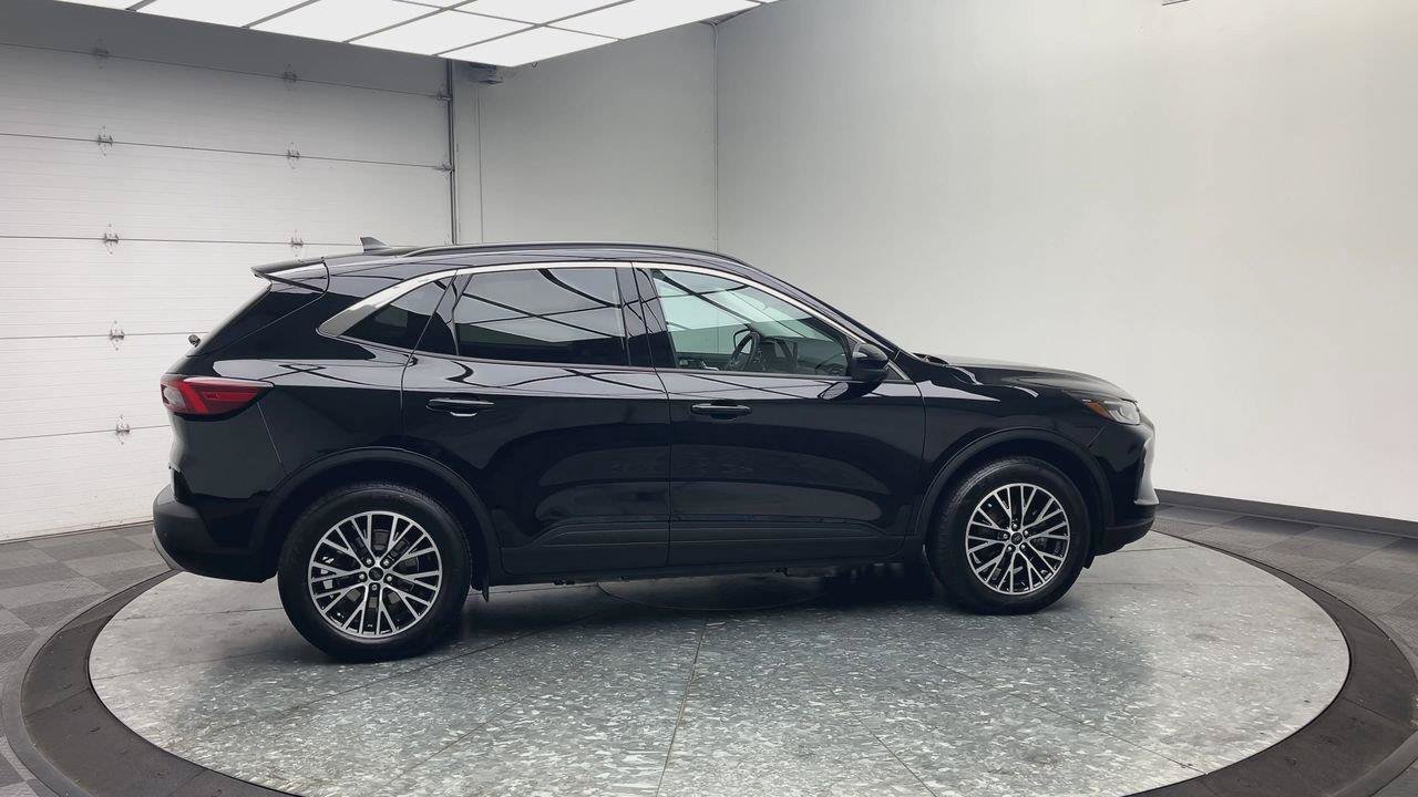 Certified 2023 Ford Escape SE FWD image 38