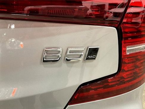 Certified 2024 Volvo S60 B5 Ultimate image 8