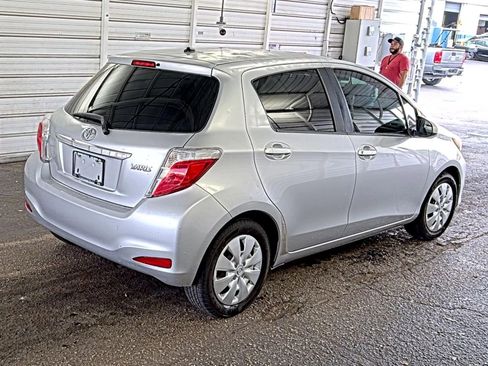 Used 2012 Toyota Yaris SE FWD image 2
