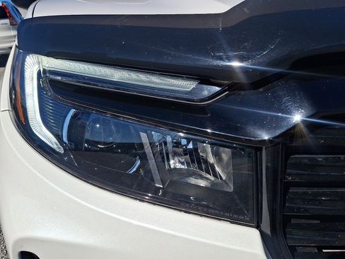 Certified 2023 Honda Ridgeline Black Edition image 9