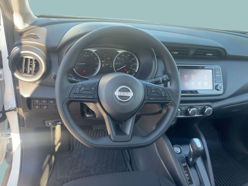 New 2025 Nissan Kicks Play S image 21