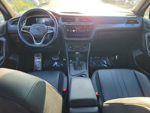 Certified 2022 Volkswagen Tiguan SE R-Line FWD image 14