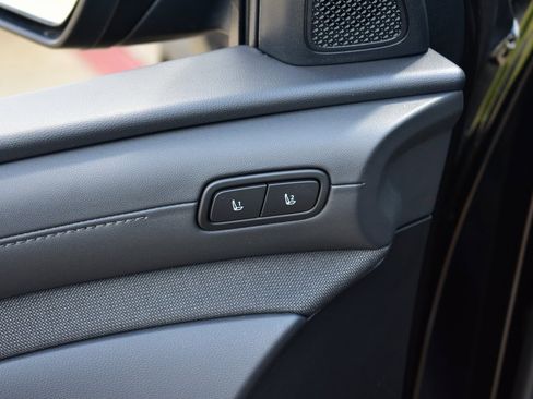 New 2025 Hyundai Tucson Limited image 17